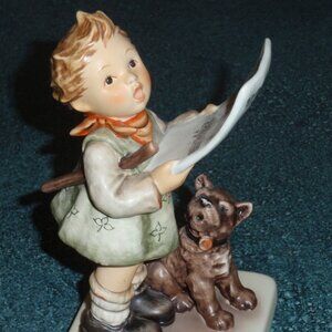 "Harmony & Lyric" Goebel Hummel Figurine #911 TMK8 - VERY RARE CHRISTMAS GIFT!